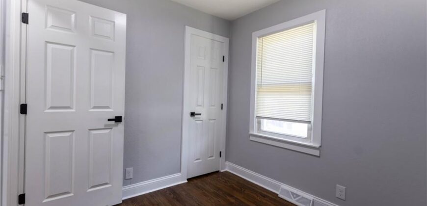 6409 N Woodland Avenue, Gladstone, MO 64118