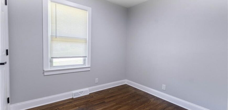 6409 N Woodland Avenue, Gladstone, MO 64118