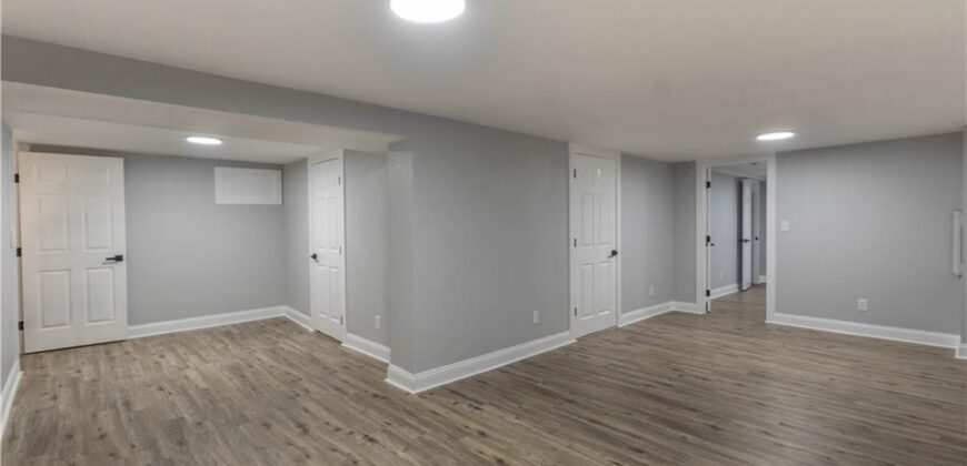 6409 N Woodland Avenue, Gladstone, MO 64118
