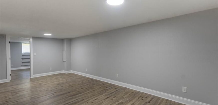 6409 N Woodland Avenue, Gladstone, MO 64118