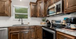 915 W 7th Avenue, Kearney, MO 64060