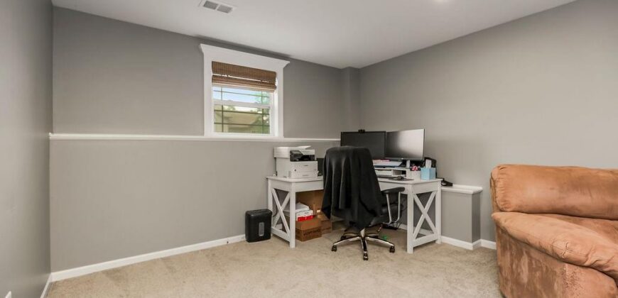 915 W 7th Avenue, Kearney, MO 64060