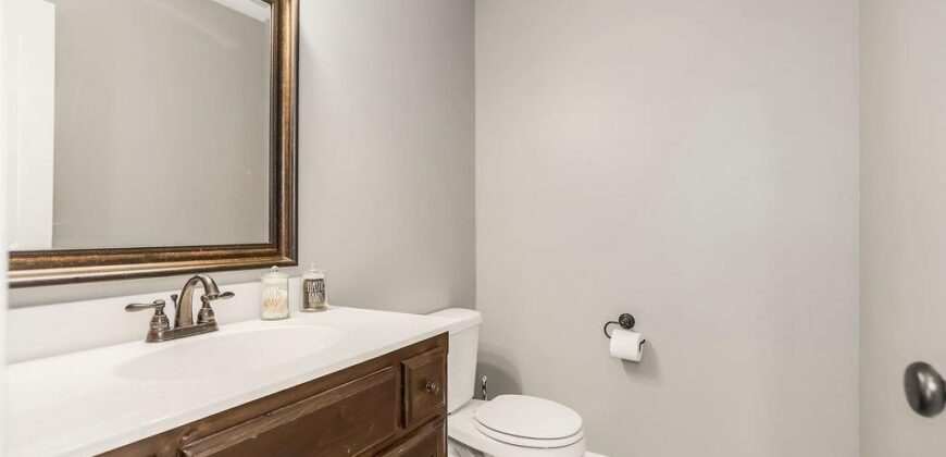 915 W 7th Avenue, Kearney, MO 64060