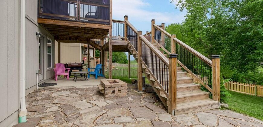 915 W 7th Avenue, Kearney, MO 64060