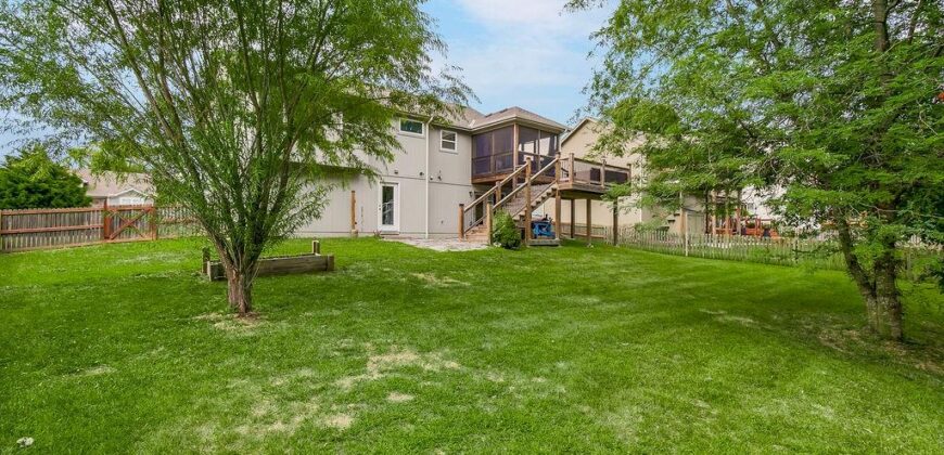 915 W 7th Avenue, Kearney, MO 64060