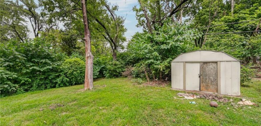 4925 N Smalley Avenue, Kansas City, MO 64119