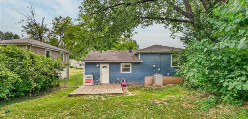 4925 N Smalley Avenue, Kansas City, MO 64119