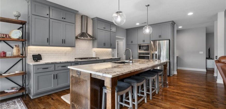 7715 N Wallace Avenue, Kansas City, MO 64158