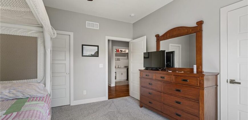 7715 N Wallace Avenue, Kansas City, MO 64158