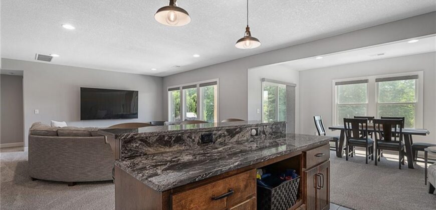 7715 N Wallace Avenue, Kansas City, MO 64158