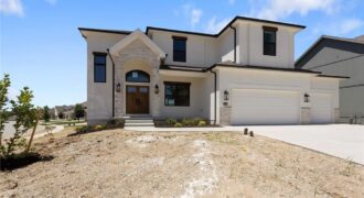 5518 NW Thousand Oaks Drive, Parkville, MO 64152