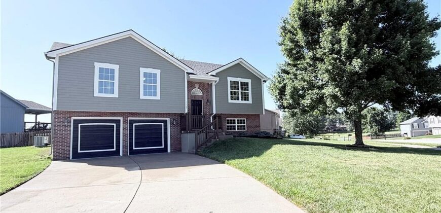 1101 E 18th Street, Kearney, MO 64060