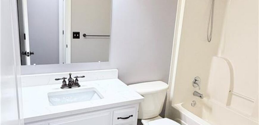 1101 E 18th Street, Kearney, MO 64060