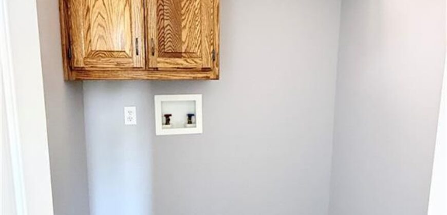 1101 E 18th Street, Kearney, MO 64060