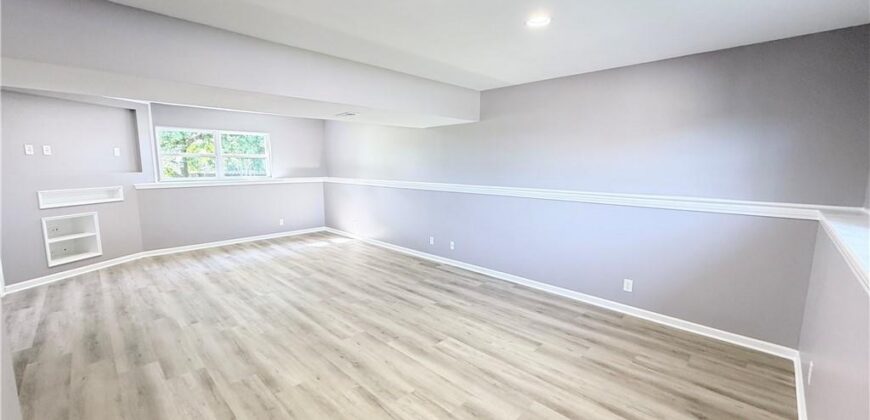 1101 E 18th Street, Kearney, MO 64060