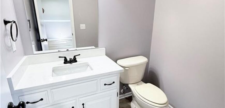 1101 E 18th Street, Kearney, MO 64060