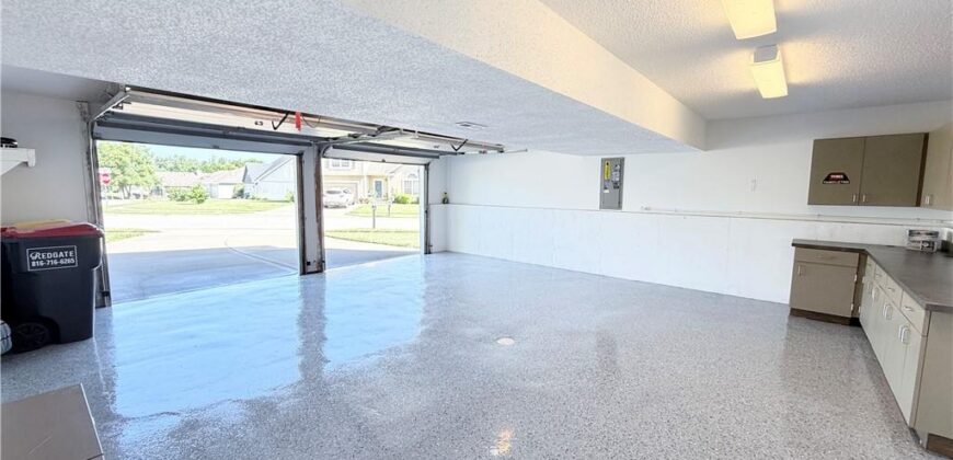 1101 E 18th Street, Kearney, MO 64060