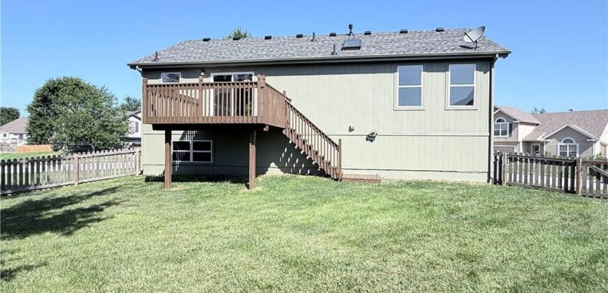 1101 E 18th Street, Kearney, MO 64060