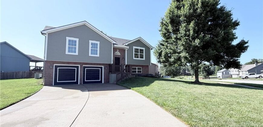 1101 E 18th Street, Kearney, MO 64060