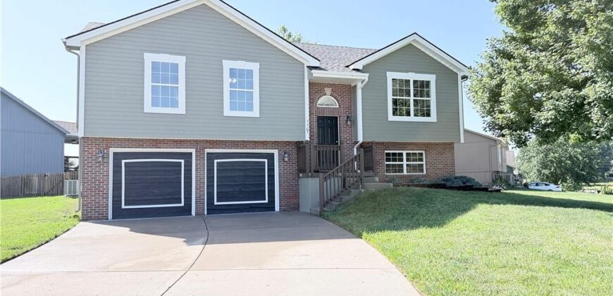 1101 E 18th Street, Kearney, MO 64060
