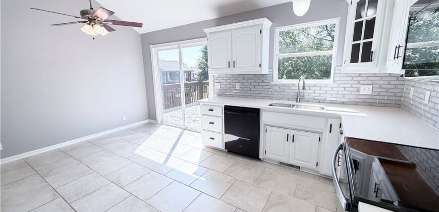 1101 E 18th Street, Kearney, MO 64060