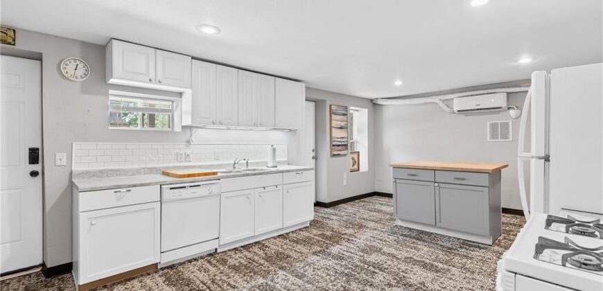 7108 N Kranz Road, Gladstone, MO 64118