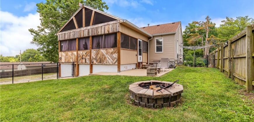 7108 N Kranz Road, Gladstone, MO 64118