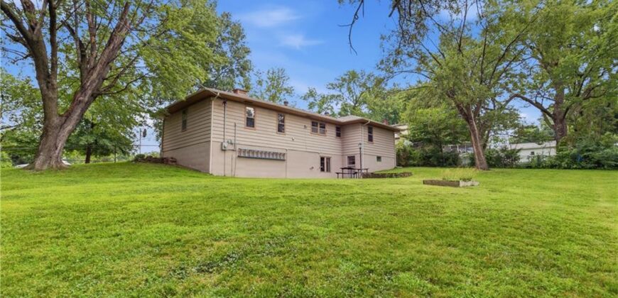 5128 N Lister Avenue, Kansas City, MO 64119