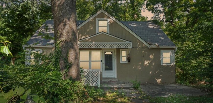 5234 NE Barnes Avenue, Kansas City, MO 64119