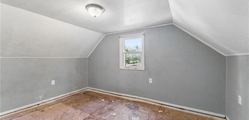 5234 NE Barnes Avenue, Kansas City, MO 64119