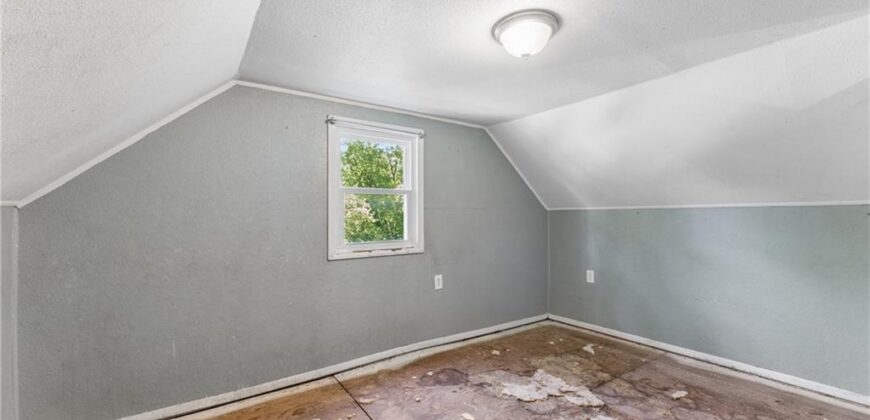 5234 NE Barnes Avenue, Kansas City, MO 64119