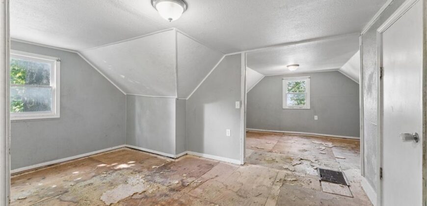 5234 NE Barnes Avenue, Kansas City, MO 64119