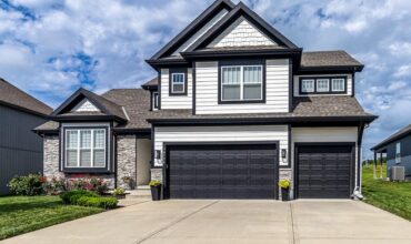 10524 N Randolph Avenue, Kansas City, MO 64157