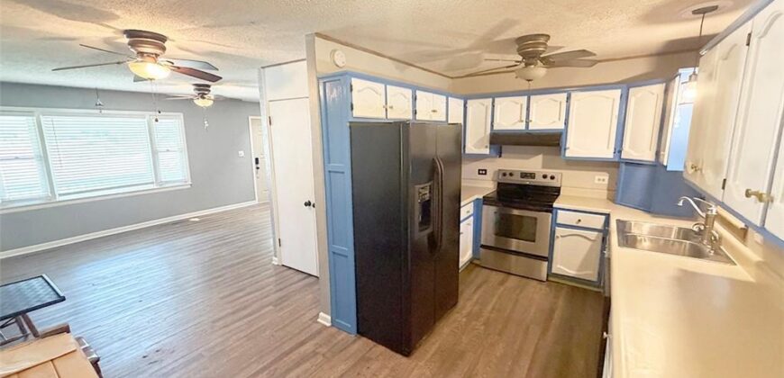 616 NE 67th Terrace, Gladstone, MO 64118