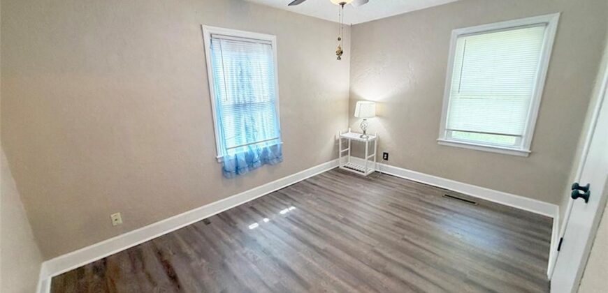 616 NE 67th Terrace, Gladstone, MO 64118