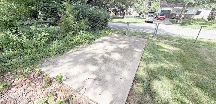 616 NE 67th Terrace, Gladstone, MO 64118