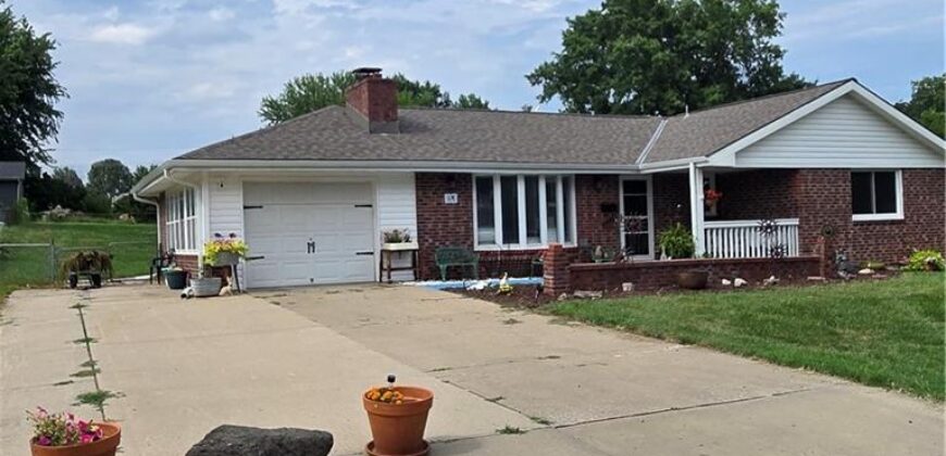 920 Tracy Avenue, Excelsior Springs, MO 64024