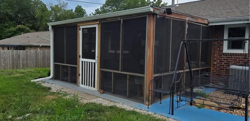 920 Tracy Avenue, Excelsior Springs, MO 64024
