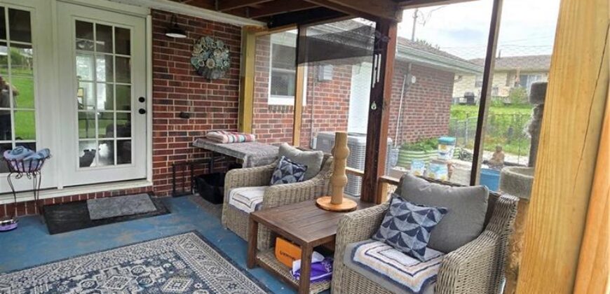 920 Tracy Avenue, Excelsior Springs, MO 64024