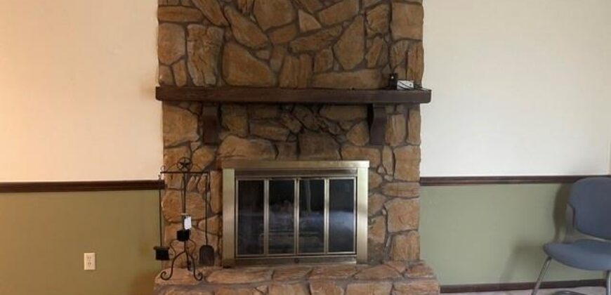 7010 N Askew Avenue, Gladstone, MO 64119