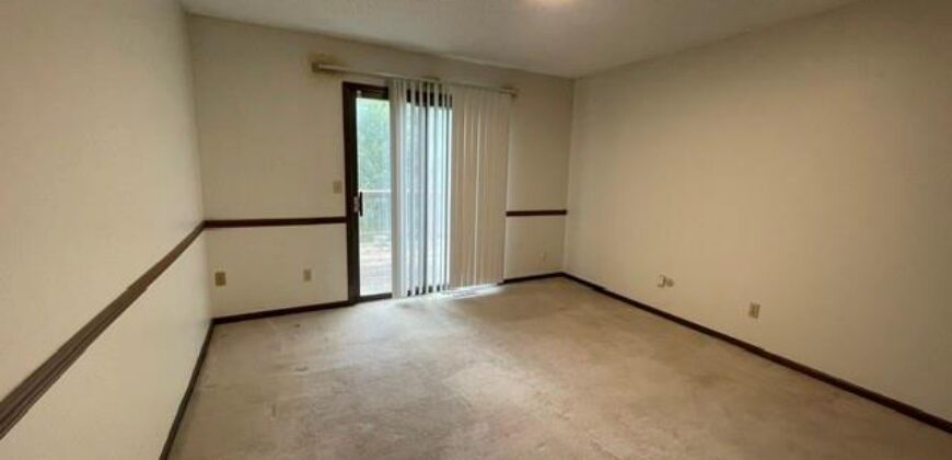 7010 N Askew Avenue, Gladstone, MO 64119