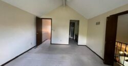 7010 N Askew Avenue, Gladstone, MO 64119
