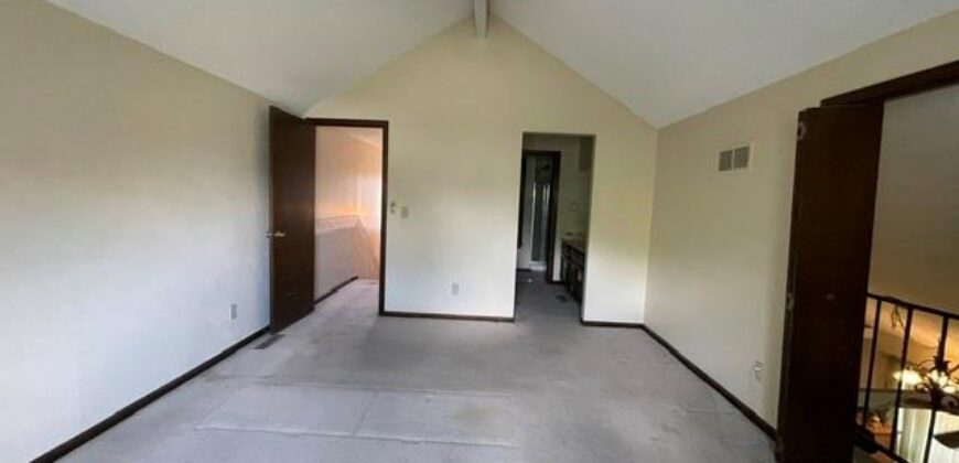 7010 N Askew Avenue, Gladstone, MO 64119