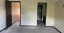 7010 N Askew Avenue, Gladstone, MO 64119