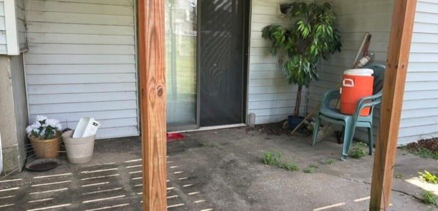 7010 N Askew Avenue, Gladstone, MO 64119