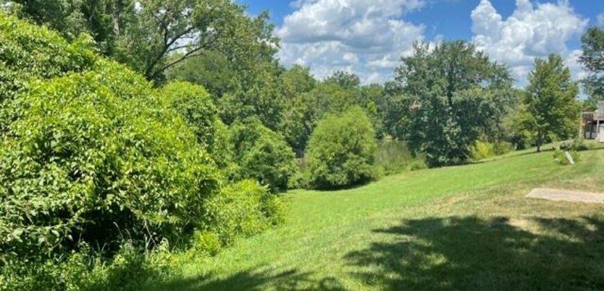 7010 N Askew Avenue, Gladstone, MO 64119
