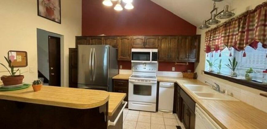 7010 N Askew Avenue, Gladstone, MO 64119