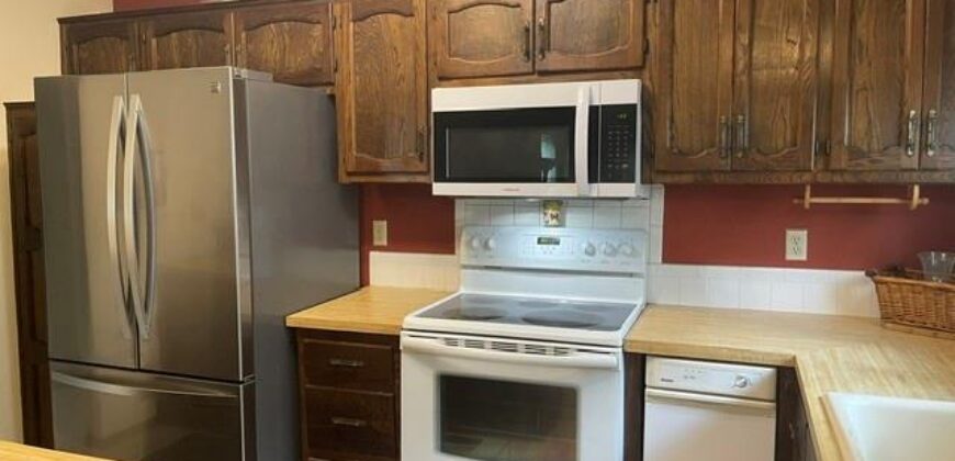 7010 N Askew Avenue, Gladstone, MO 64119
