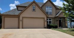 10760 N Laurel Avenue, Kansas City, MO 64157