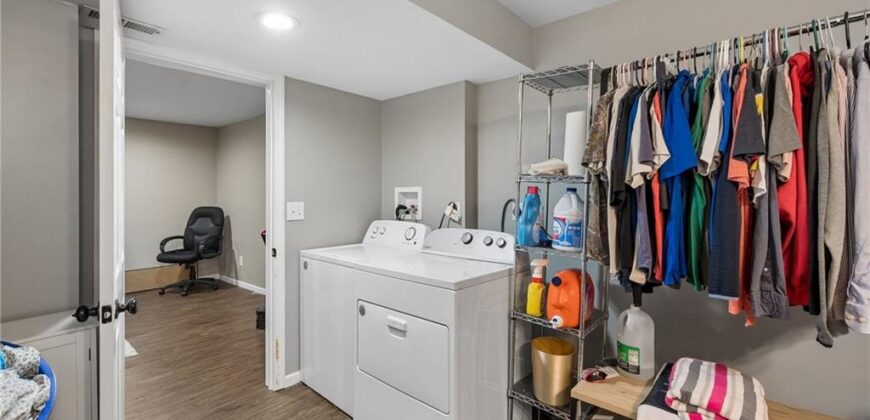 1011 NW 71st Court, Kansas City, MO 64118